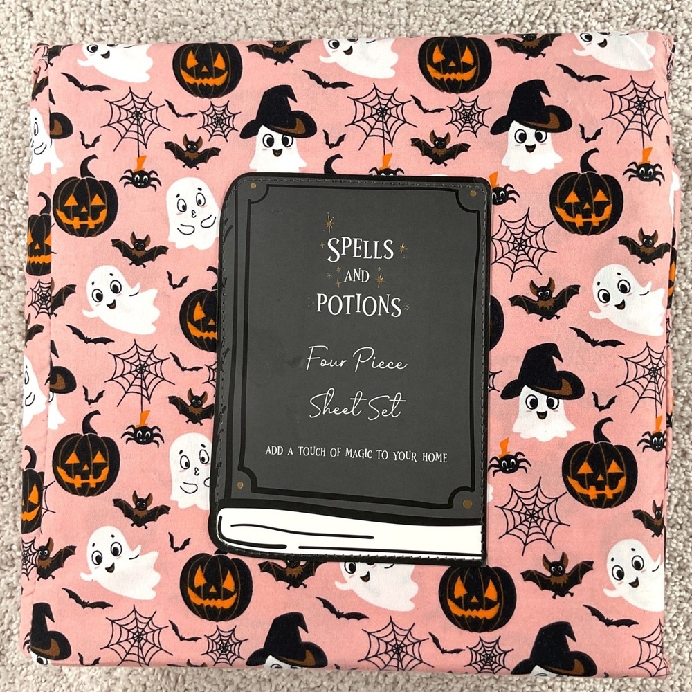 Spells and Potions Pink Halloween‎ Queen Sheet Set 4pc Ghost Pumpkin Bat NEW